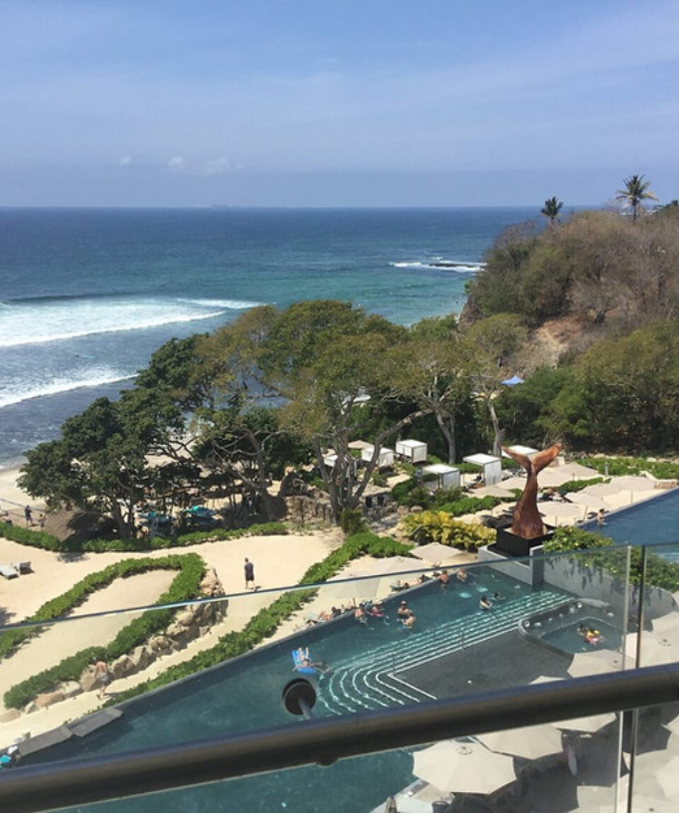 HOTEL BALCONY