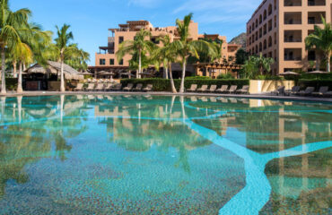 HOTEL POOL