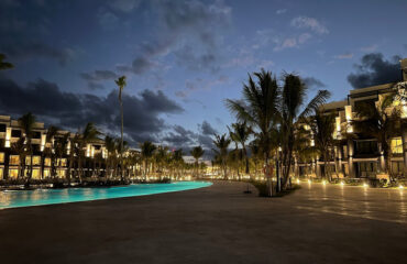 RESORT AT NIGHT