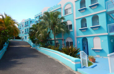 RESORT FRONT